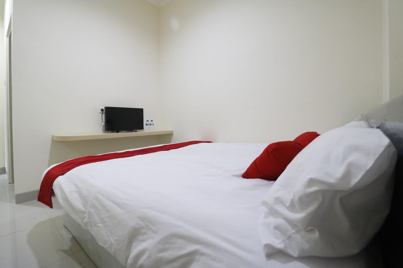 Reddoorz Plus Near Mall Ciputra Jakarta Eksteriør bilde